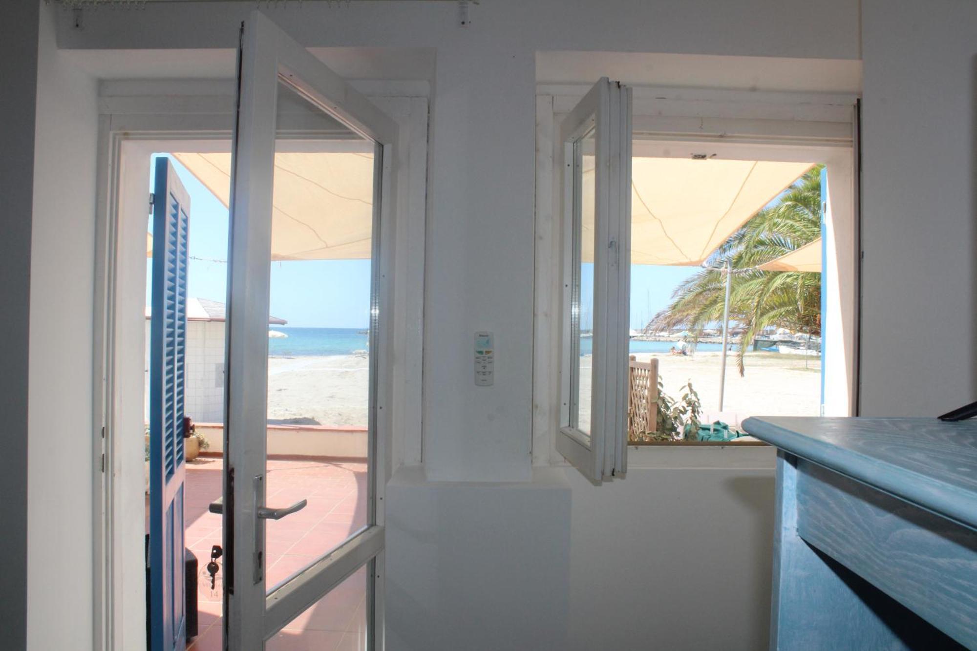 Vel Mari - Rooms On The Beach อาลเกโร ภายนอก รูปภาพ