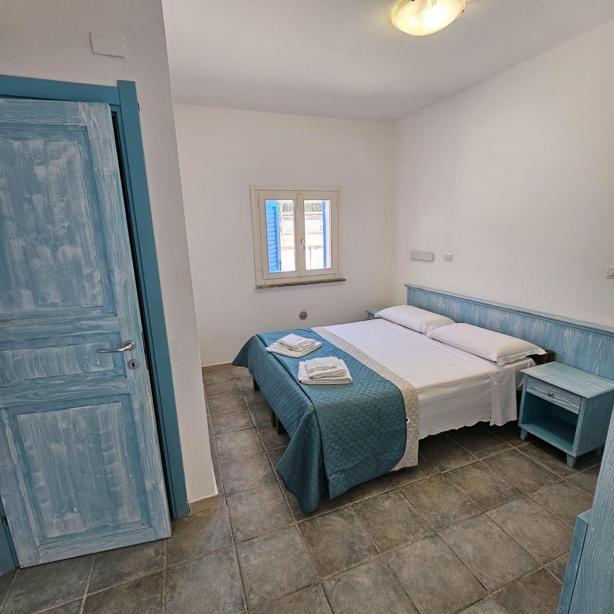 Vel Mari - Rooms On The Beach อาลเกโร ภายนอก รูปภาพ